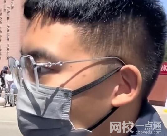 第一位出來(lái)的考生大喊勇士總冠軍 究竟是怎么回事？