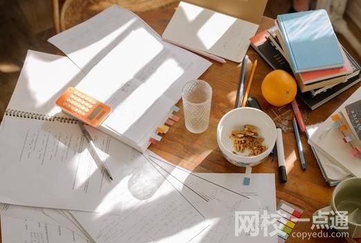 上長安大學(xué)的計(jì)算機(jī)好還是上重郵的計(jì)算機(jī)專業(yè)好？