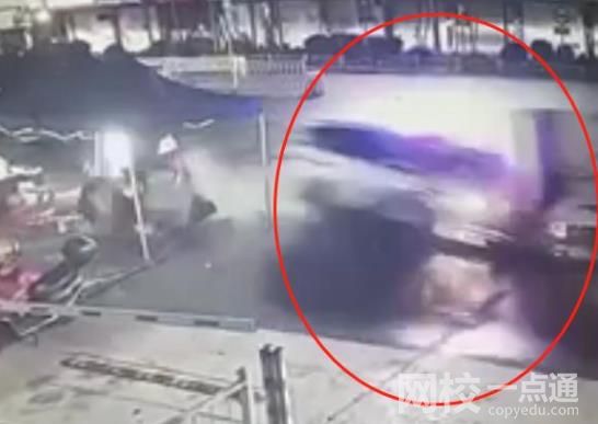 廣西一醉酒男子盜警車后撞三輪車 人已當(dāng)場(chǎng)抓住了