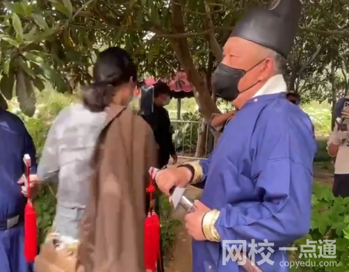 這株牡丹有“帶刀侍衛(wèi)”24小時守護 究竟是怎么回事？