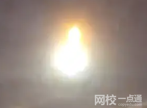 烏克蘭首都上空現(xiàn)巨大光球 視頻畫(huà)面曝光罕見(jiàn)至極
