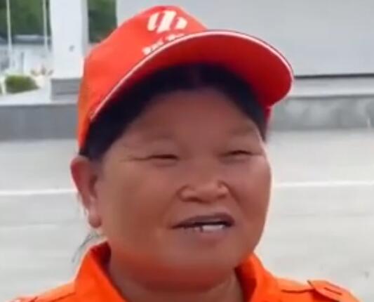 老人急病離世 藏了15萬(wàn)的床墊被扔了 實(shí)在太讓人動(dòng)容