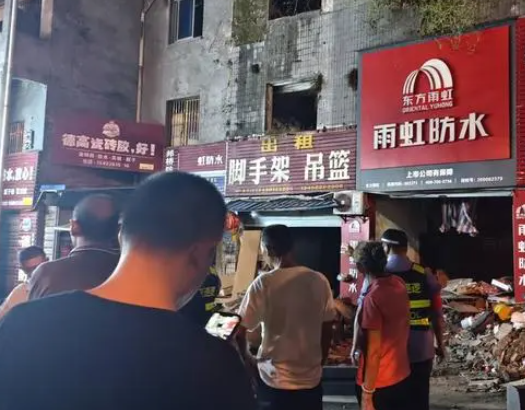 重慶一門市隔層坍塌致1死1傷 為什么坍塌什么原因？