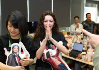 鐘楚曦:喜歡戀愛不是一種病 喜歡自己才是真正意義上的獨(dú)立