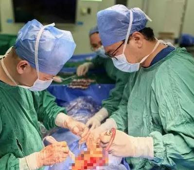 農(nóng)民工遭樹枝橫向貫穿胸腔后強行拔出 究竟是怎么回事？