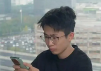 何同學致歉 引發(fā)了網(wǎng)友質(zhì)疑