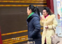 老板被吐槽還沒(méi)營(yíng)業(yè)連夜趕回 這也太敬業(yè)了吧
