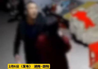 丈夫當(dāng)著兩個(gè)孩子面家暴妻子 畫面曝光簡直太恐怖了