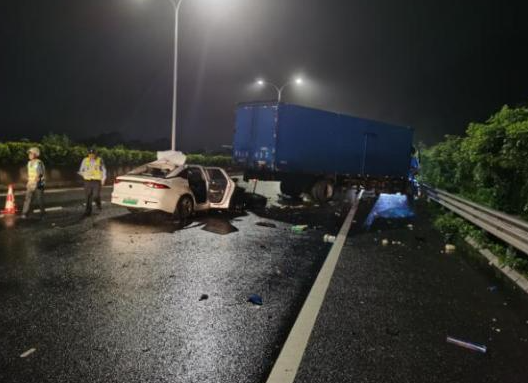 順風(fēng)車追尾貨車致3死 細(xì)節(jié)披露 為什么追尾什么情況？
