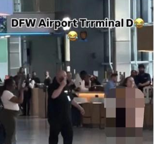 美國女子赤身大鬧機(jī)場刺傷多人 簡直太恐怖了