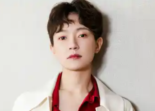 焦俊艷回應(yīng)炒股窮到穿起球衛(wèi)衣 這也太慘了吧