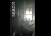 一家人出門沒拔充電器家里被燒光 實(shí)在太恐怖了